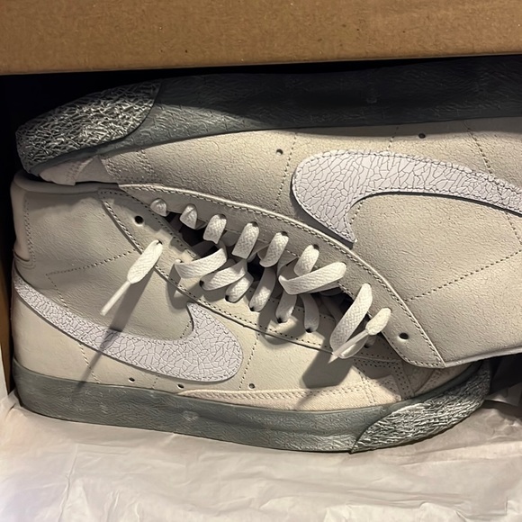 White/Grey Blazer Mid ‘77 SE